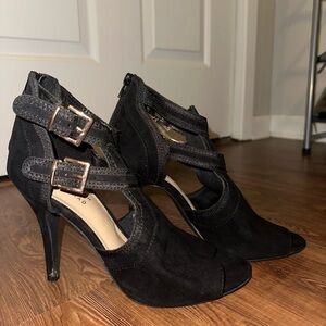 LC Lauren Conrad Black Strappy Heels